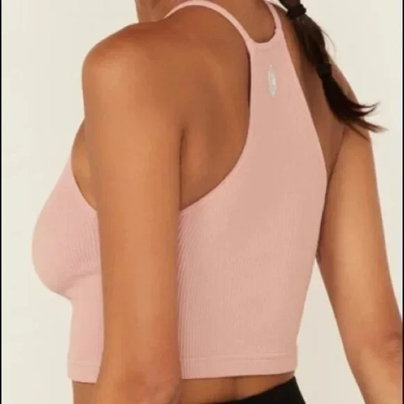Free People Movement Cropped Run Tank in Soft Pink - Size M/L - New - Picture 2 of 4